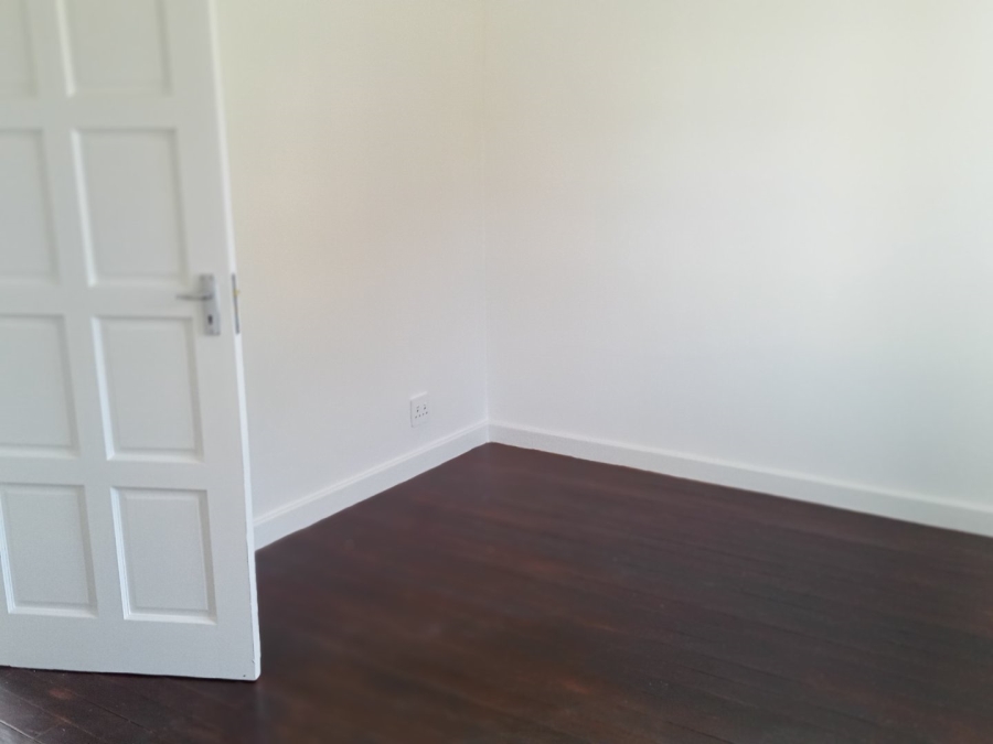 To Let 1 Bedroom Property for Rent in Brooklyn Western Cape